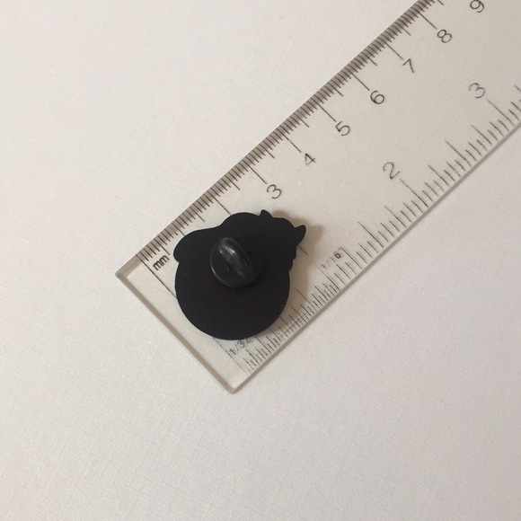 🍏50% OFF/3+...SAVE THE PLANET, CATS LIVE HERE Pin - Picture 4 of 5